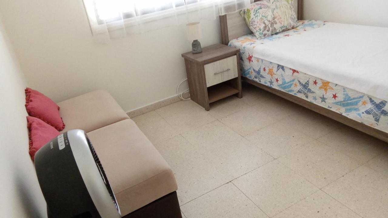 2 Bedroom Apartment In Makenzi ลาร์นาคา ภายนอก รูปภาพ