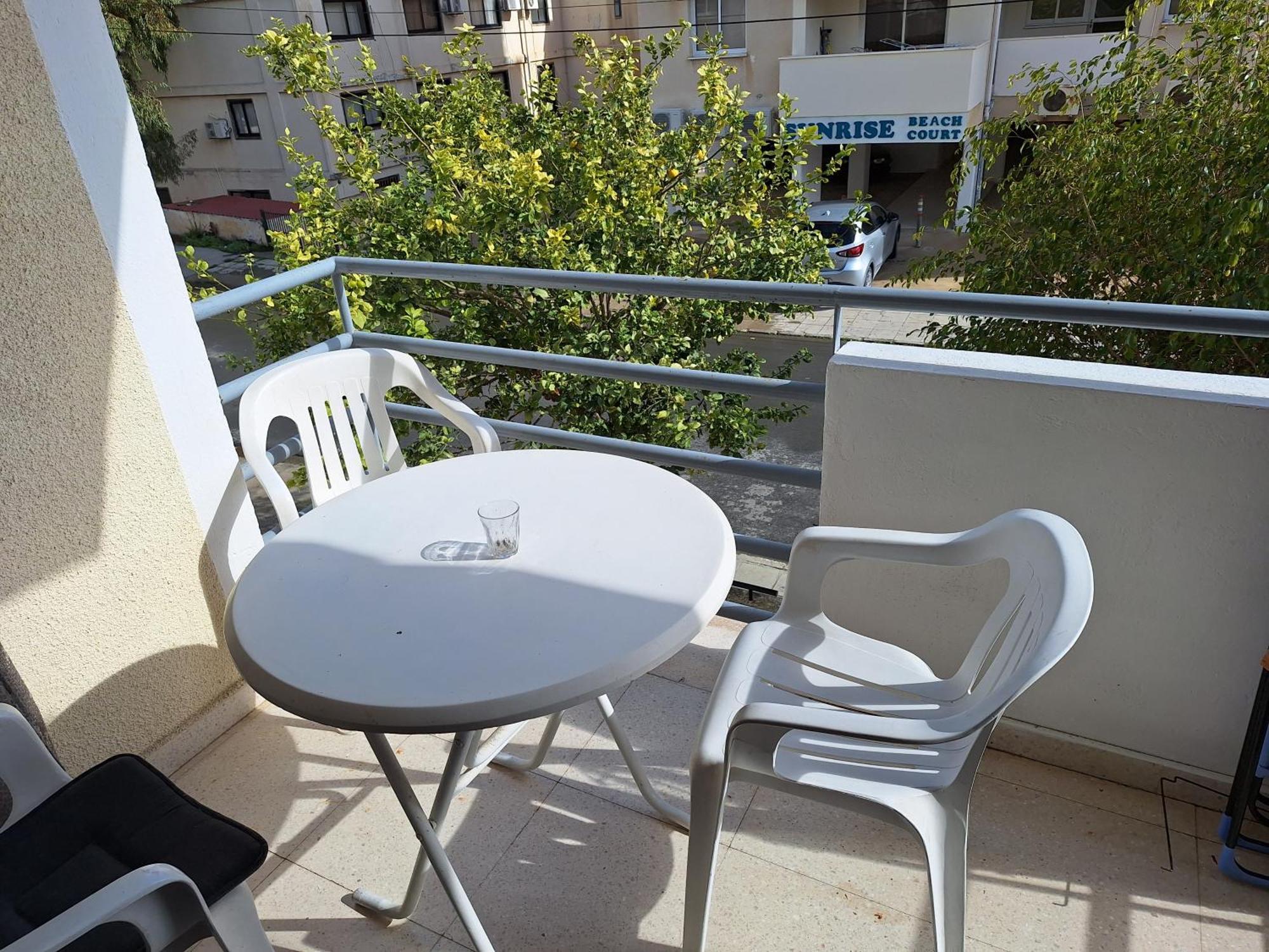 2 Bedroom Apartment In Makenzi ลาร์นาคา ภายนอก รูปภาพ